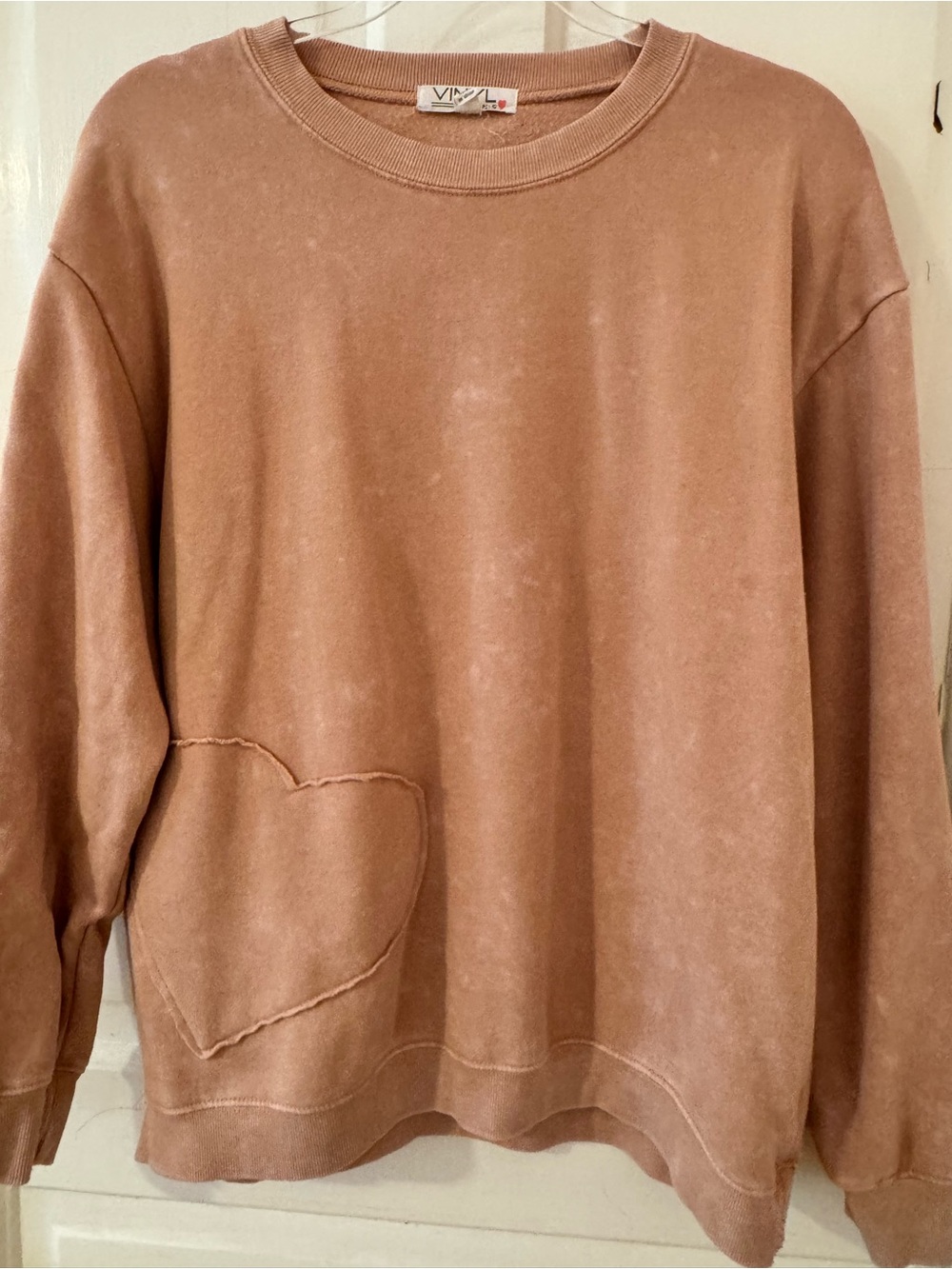 Vintage Wash Heart-Pocket Crewneck Sweatshirt - Washed Rose